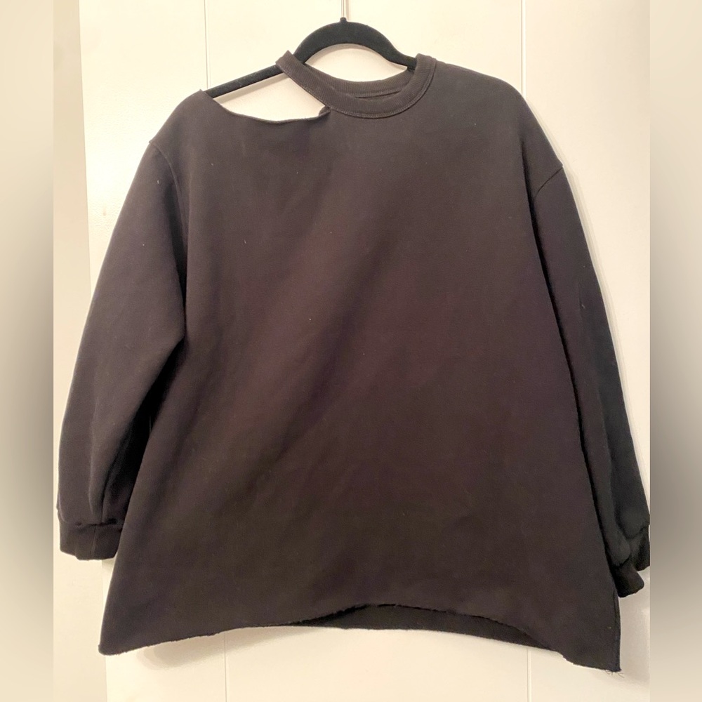 OAK & FORT- Black Cutout sweatshirt Oversized - Picture 1 of 5